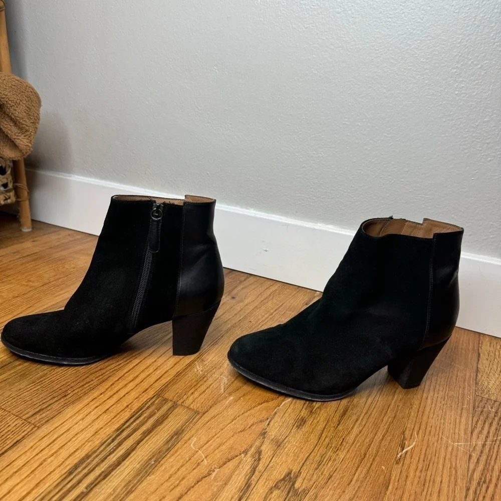 Delman Alysa Boot Suede Black Ankle Bootie